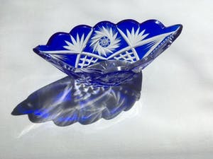 Niet of onleesbaar gesigneerd - Boheems kobaltblauw glasobject kopen? Bied vanaf 1!