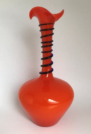 Johann Loetz Witwe - Tango vaas oranje met diepblauwe slang kopen? Bied vanaf 30!