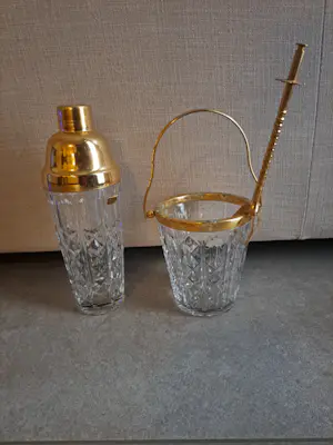 AcheterVal-Saint-Lambert - Vintage kristallen set met 24k gouden montage? Enchérissez de 315!