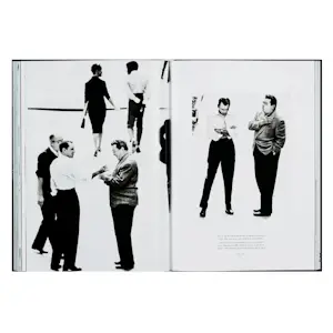 Phil Stern - Gay Talese. Frank Sinatra Has a Cold kopen? Bied vanaf 1000!