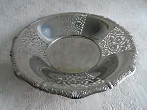 Alessi - Ronde brood / fruit schaal met ajour patroon verkocht voor € 1!