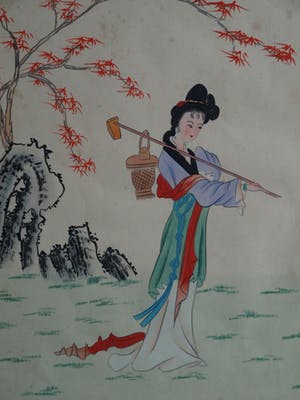 Niet of onleesbaar gesigneerd - 2 ingelijste schilderijen op zijde , Chinees? Japans?, Vrouw in landschap kopen? Bied vanaf 1!