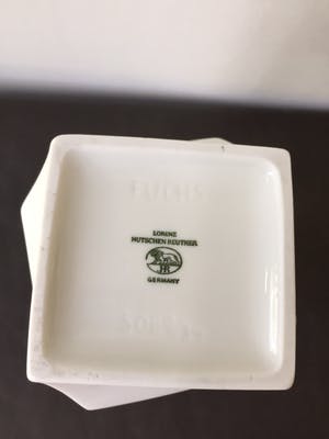 Hutschenreuther - Zeldzaam grote Reliëfvaas h 35 cm uit de serie Archais ontwerp Heinrich Fuchs kopen? Bied vanaf 135!