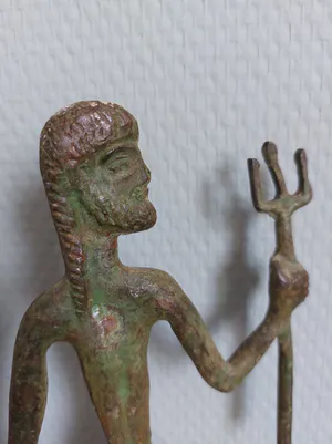 Niet of onleesbaar gesigneerd - bronzen beeld "God van de Zee" kopen? Bied vanaf 1!