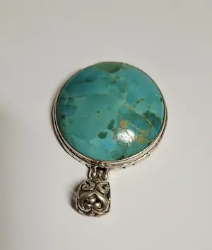 Nieuwe  sierlijk bewerkte hanger Zilver met Natuurlijke Turkoois Edelsteen kopen? Bied vanaf 75!