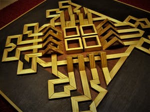 Har Sanders - Unieke in de jaren 60 gemaakte houten Geometrische voorstelling kopen? Bied vanaf 10!