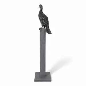 Jacqueline van der Laan - Zwart gepatineerd bronzen sculptuur op sokkel: Aalscholver kopen? Bied vanaf 2995!