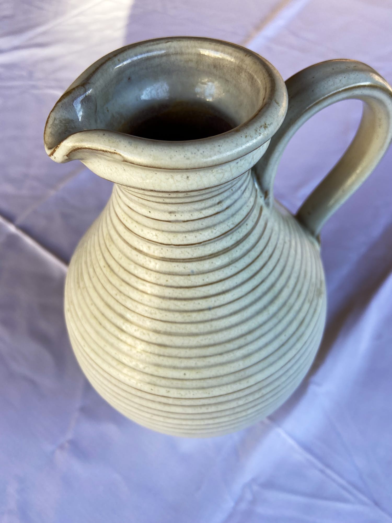 Niet of onleesbaar gesigneerd - Kan met oor kopen? Bied vanaf 1!