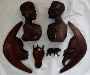 Niet of onleesbaar gesigneerd - Congo figuren x 6 kopen? Bied vanaf 10!