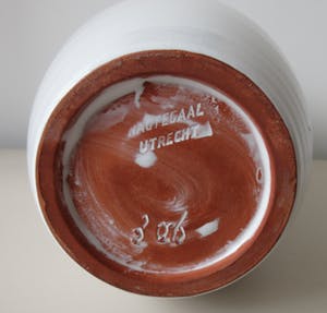 Pottenbakkerij Nagtegaal - Drie witte aardewerk vazen kopen? Bied vanaf 30!