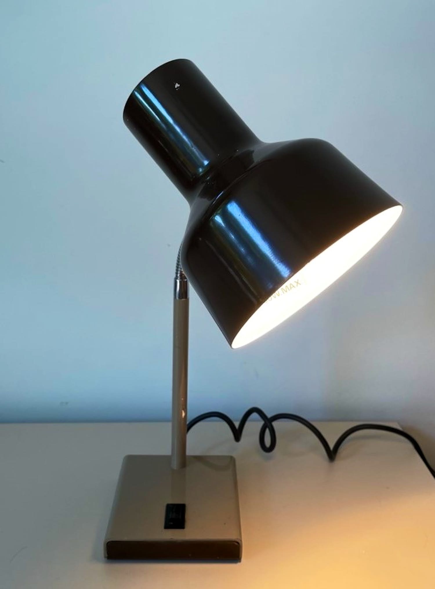 Anglepoise Lighting - Bureaulamp model 99 ontwerp Herbert Terry verkocht voor € 50!