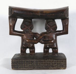 Luba - Houten neksteun, gedragen door man en vrouw kopen? Bied vanaf 1!