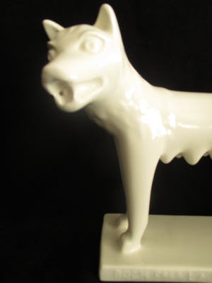 Royal Boch - Poseleine Romeinse Wolvin — België kopen? Bied vanaf 1!