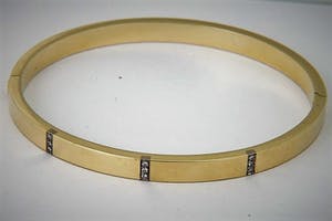 1301 - Fraaie FJORY 14 krt goud op zilver "Bangle" amband - met 9 diamanten kopen? Bied vanaf 490!