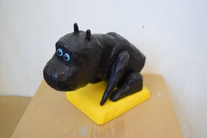 Peter Bastiaanssen - Zittend hondje zonder titel kopen? Bied vanaf 70!