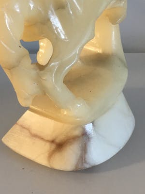 Niet of onleesbaar gesigneerd - Italian alabaster. Horse Sculpture kopen? Bied vanaf 1!