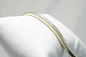Acheter19 - 18 karaats geelgouden armband met ca 13 crt princess geslepen diamanten? Enchérissez de 4850!