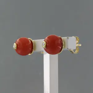 18k geel gouden oorknoppen met koraal en briljant geslepen diamant tot.0.03ct kopen? Bied vanaf 280!