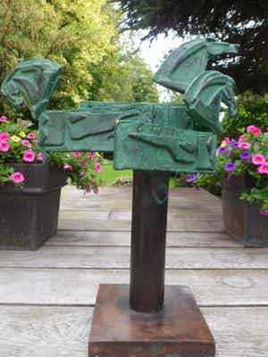 Eric Claus - 3 bronzen paarden hoofden Uniek groen patina groot beeld! verkocht voor € 949!