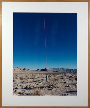 Jean Ruiter - Foto, Disputable Gravity - Ingelijst (Groot) kopen? Bied vanaf 35!