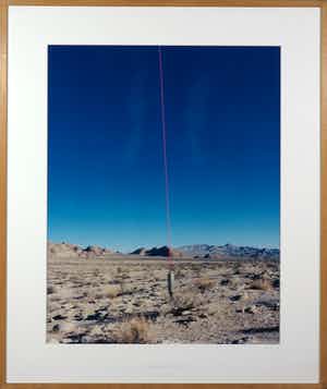 Jean Ruiter - Foto, Disputable Gravity - Ingelijst (Groot) verkocht voor € 35!