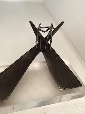 AcheterCorry Ammerlaan - Sculptuur “ OP SCHEIDING VAN WEGEN “? Enchérissez de 1!