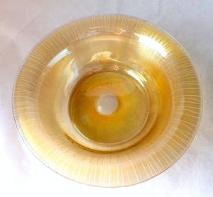 Curiosa - Erwin Eisch voor Glasblaserei Eisch Frauenau - goudkleurige schaal - gesigneerd kopen? Bied vanaf 1!