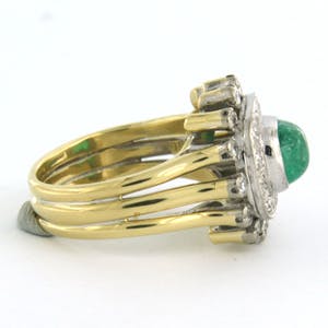 18k bicolor gouden ring bezet met smaragd en single cut geslepen diamanten kopen? Bied vanaf 650!