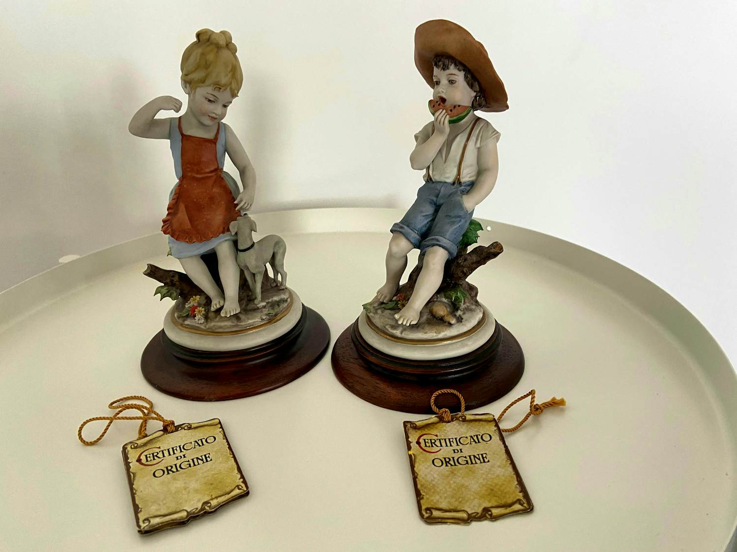 Real Fabbrica Capodimonte - Triade Benacchio porseleinen beeldjes- meisje en jongen kopen? Bied vanaf 40!