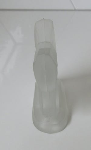 Niet of onleesbaar gesigneerd - Art deco modernistsch mat persglazen figuur van een Scottie kopen? Bied vanaf 10!