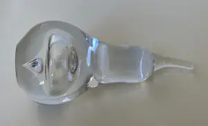 Niet of onleesbaar gesigneerd - Kristallen Peer presse papier kopen? Bied vanaf 1!