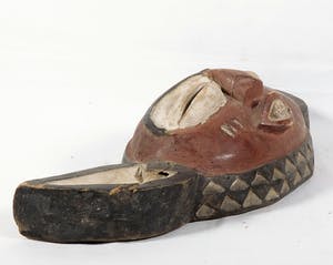 Pende - Dansmasker met kin versiering en kauri ogen kopen? Bied vanaf 1!