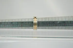 72- Fraaie tri-color 14Krt gouden design ring  0.10c diamant - klein model. kopen? Bied vanaf 190!