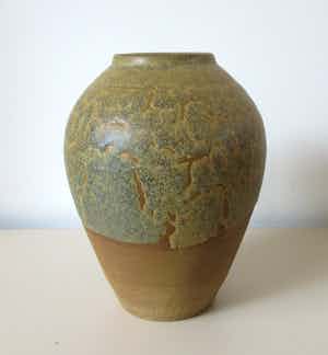 Niet of onleesbaar gesigneerd - Studio keramische vaas verkocht voor € 1!