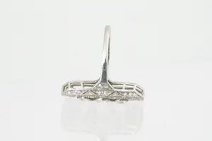 33 - omstreeks 1920 gemaakte BWPG Art Deco dames ring met ca. 1 ct diamant. kopen? Bied vanaf 520!