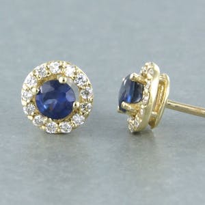 14k  gouden entourage oorknoppen bezet met saffier 0,50ct en briljant diamant kopen? Bied vanaf 250!