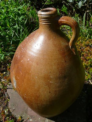 Niet of onleesbaar gesigneerd - Grote baardkruik (zonder baard) kopen? Bied vanaf 1!