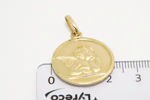 91- Fraai gedetailleerde 18 Krt geel-gouden hanger met Michelangelo engeltje kopen? Bied vanaf 190!