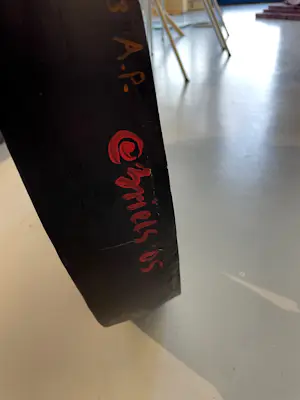 Clemens Briels - Houten wandobject, Y un acroiris piento su piel kopen? Bied vanaf 200!