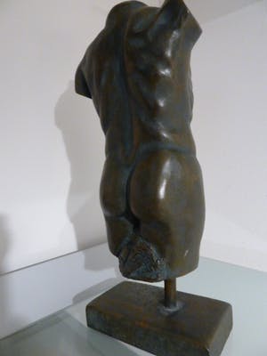 Niet of onleesbaar gesigneerd - Mannelijke torso kopen? Bied vanaf 1!
