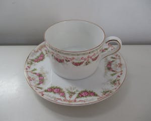 Royal Limoges - Rosenthal, Hutschenreuter e.a. 5 stuks antieke miniatuurkopjes van porselein kopen? Bied vanaf 30!