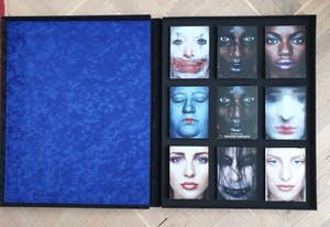 Erwin Olaf - Renee - Gesigneerd - Genummerd HC XX/XX - 2001 kopen? Bied vanaf 495!