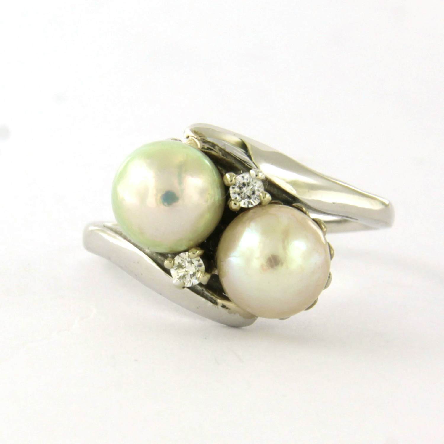 14k wit gouden ring bezet met parels en briljant geslepen diamant tot. 0.08ct kopen? Bied vanaf 435!