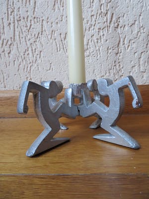 Niet of onleesbaar gesigneerd - Osvaldo Cavandoli - La Linea kandelaar/beeldjes kopen? Bied vanaf 1!