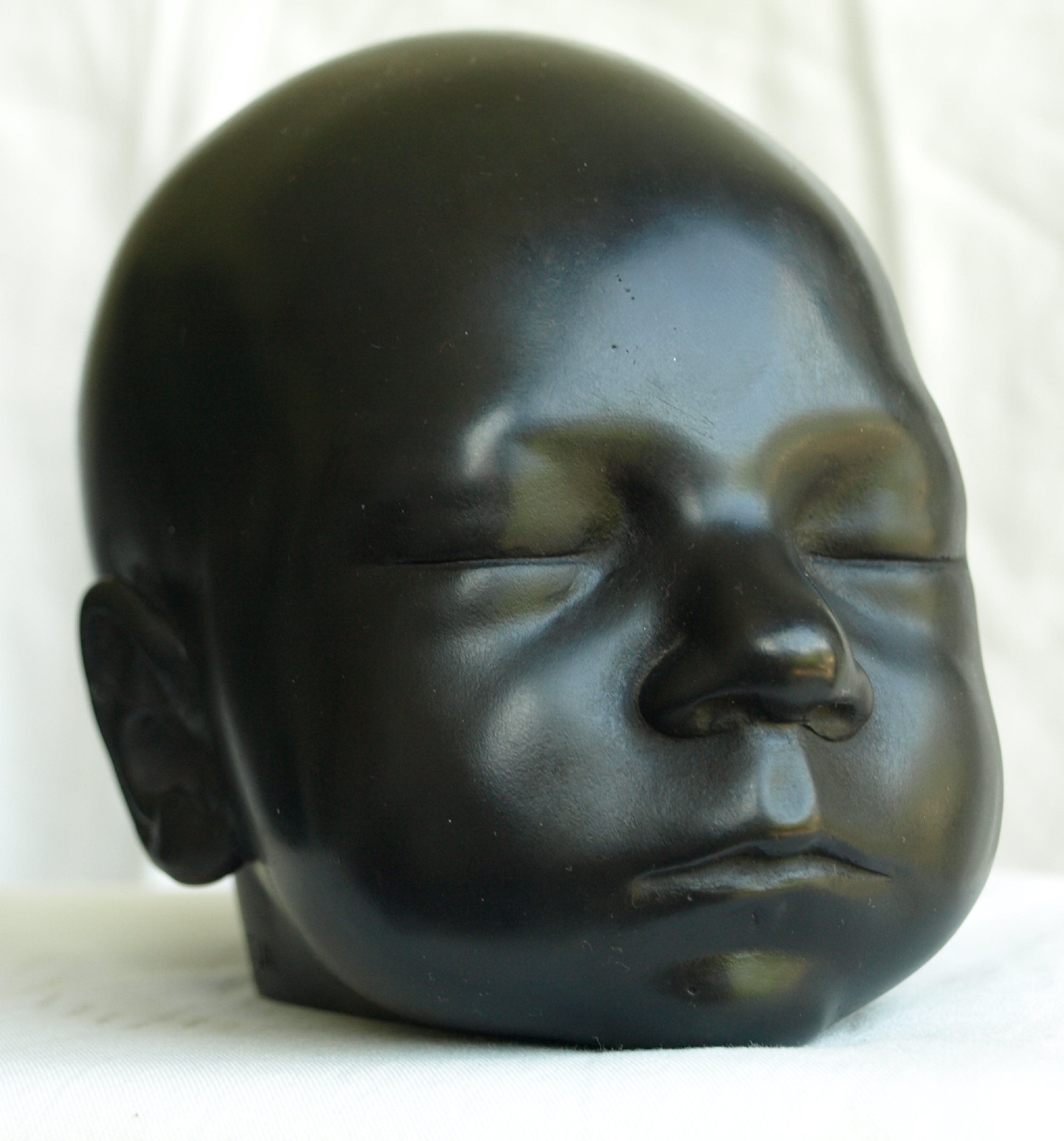 Eja Siepman van den Berg -  Bronzen beeld , Kinderkopje Johannes? - gesigneerd  verkocht voor € 950!
