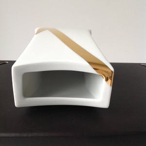 Rosenthal - Jan van der Vaart Convex vaasje 1990 porselein met goud kopen? Bied vanaf 59!