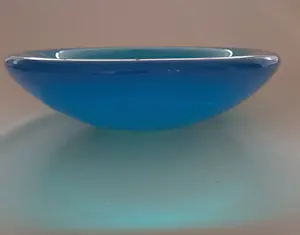 Vincent de Rijk - Azure blauw epoxy kom/ schaal van Vincent de Rijk voor RiRa. kopen? Bied vanaf 350!