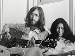 Nico Koster - John Lennon Yoko Ono Hilton Amsterdam 1969 kopen? Bied vanaf 95!