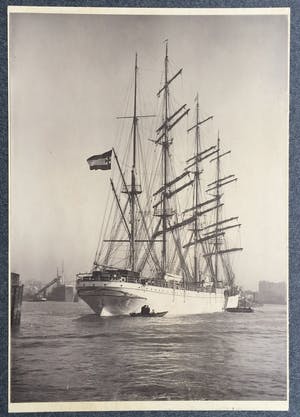 Eugene Rensburg - Drie grote inkttekeningen van stoomschepen kopen? Bied vanaf 20!