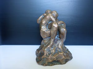 Brons (Onbekend) - Brons , Koppel in omhelzing. kopen? Bied vanaf 135!